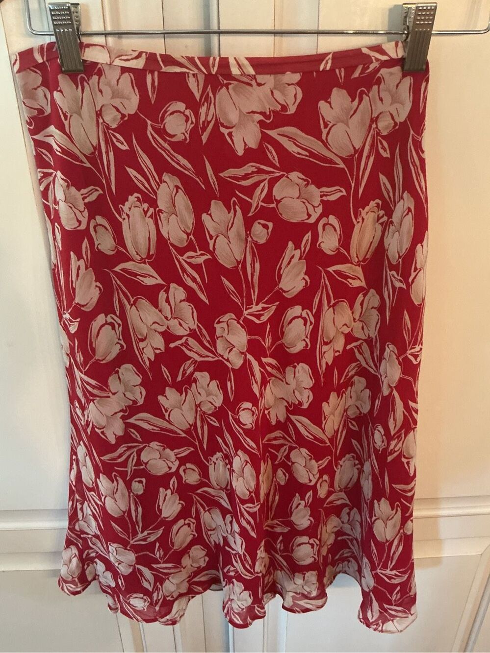 Ann Taylor 100% Silk Lined Midi Skirt Sz 6 Red White Tulips